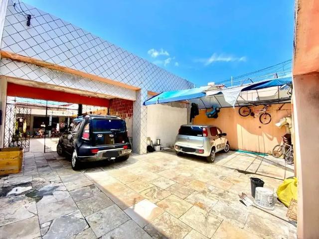 Casa / Sobrado para Venda em Fortaleza/CE Benfica 4 Quartos