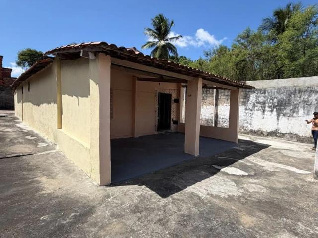 Casa / Sobrado para Venda em Fortaleza/CE Bom Jardim 3 Quartos