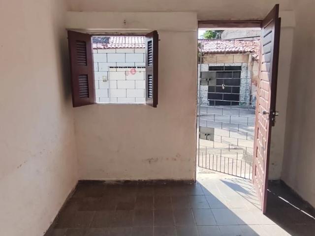 Casa / Sobrado para Venda em Fortaleza/CE Bonsucesso 1 Quartos