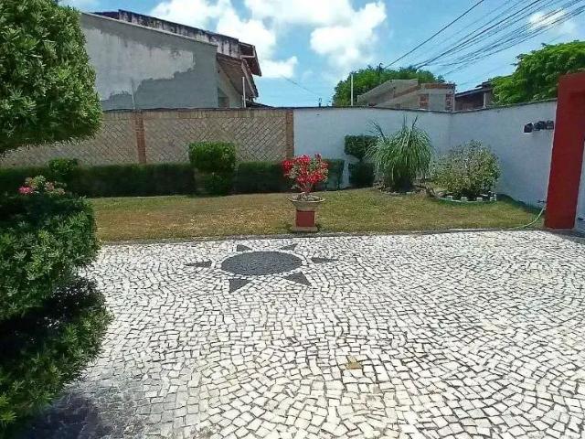 Casa / Sobrado para Venda em Fortaleza/CE Cambeba 4 Quartos