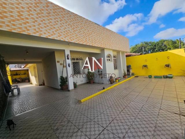 Casa / Sobrado para Venda em Fortaleza/CE Cambeba 4 Quartos