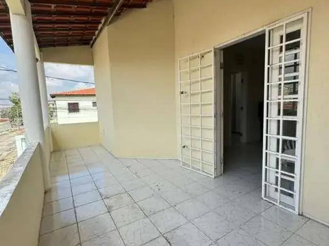 Casa / Sobrado para Venda em Fortaleza/CE Cajazeiras 4 Quartos