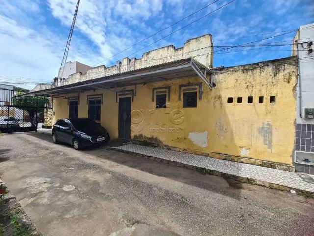 Casa / Sobrado para Venda em Fortaleza/CE Centro 2 Quartos