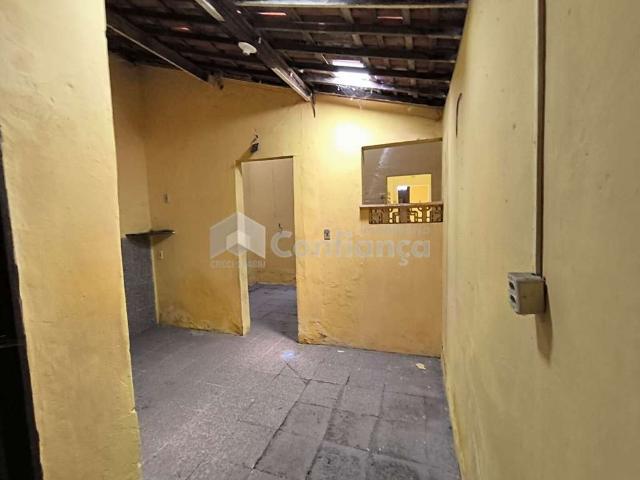 Casa / Sobrado para Venda em Fortaleza/CE Centro 2 Quartos