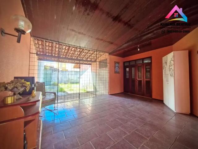 Casa / Sobrado para Venda em Fortaleza/CE Cidade dos Funcionários 4 Quartos