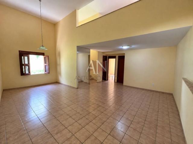 Casa / Sobrado para Venda em Fortaleza/CE Cidade dos Funcionários 4 Quartos