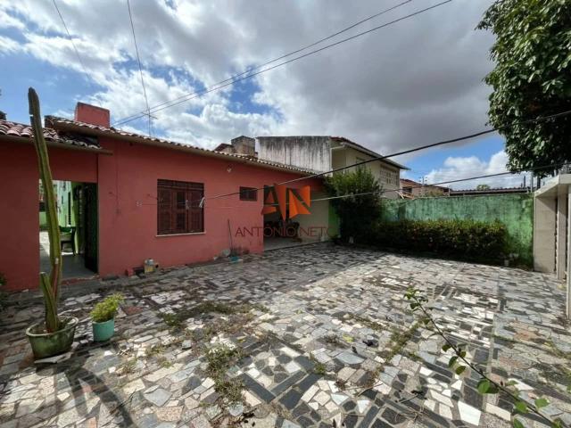 Casa / Sobrado para Venda em Fortaleza/CE Cidade dos Funcionários 4 Quartos