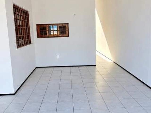 Casa / Sobrado para Venda em Fortaleza/CE Cidade dos Funcionários 4 Quartos