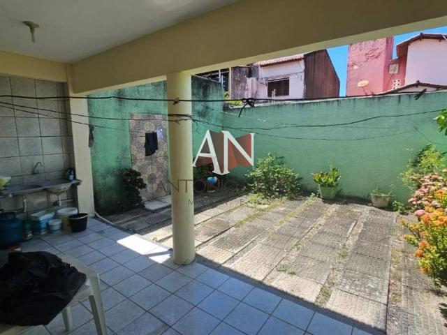 Casa / Sobrado para Venda em Fortaleza/CE Cidade dos Funcionários 4 Quartos