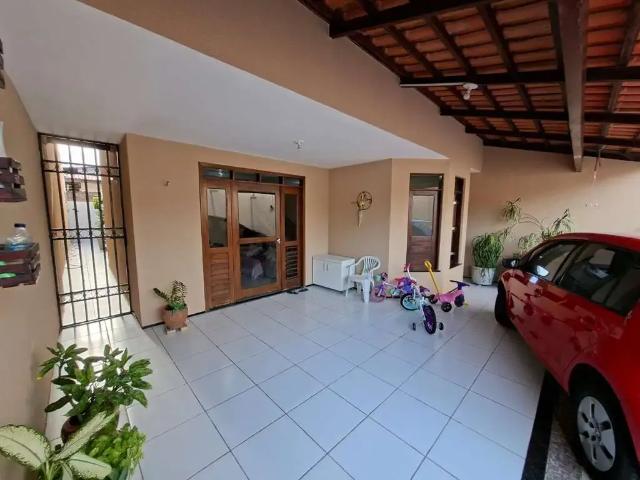 Casa / Sobrado para Venda em Fortaleza/CE Cidade dos Funcionários 4 Quartos