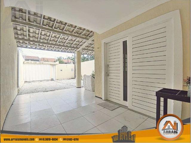 Casa / Sobrado para Venda em Fortaleza/CE Cidade dos Funcionários 4 Quartos