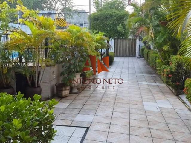 Casa / Sobrado para Venda em Fortaleza/CE Cidade dos Funcionários 5 Quartos