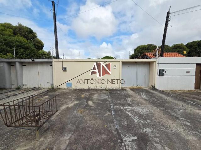 Casa / Sobrado para Venda em Fortaleza/CE Cidade dos Funcionários 3 Quartos