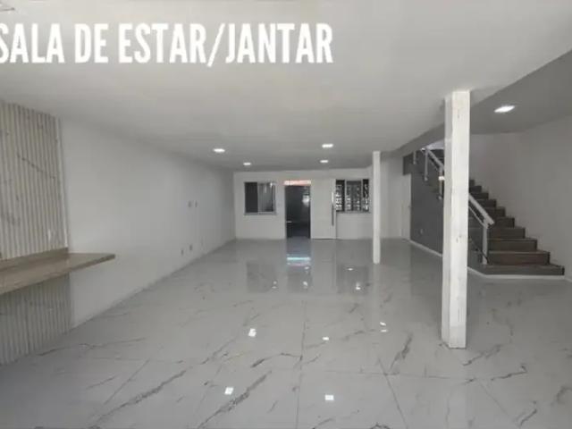 Casa / Sobrado para Venda em Fortaleza/CE Cidade dos Funcionários 3 Quartos
