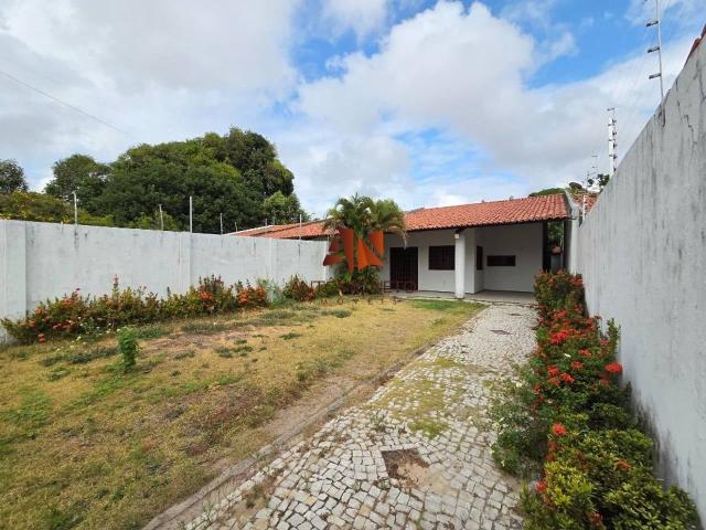 Casa / Sobrado para Venda em Fortaleza/CE Cidade dos Funcionários 3 Quartos