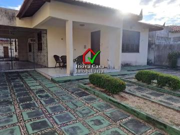 Casa / Sobrado para Venda em Fortaleza/CE Cidade dos Funcionários 3 Quartos