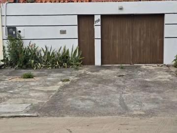Casa / Sobrado para Venda em Fortaleza/CE Cidade dos Funcionários 3 Quartos