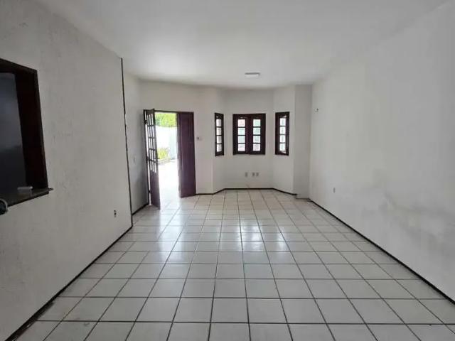 Casa / Sobrado para Venda em Fortaleza/CE Cidade dos Funcionários 3 Quartos