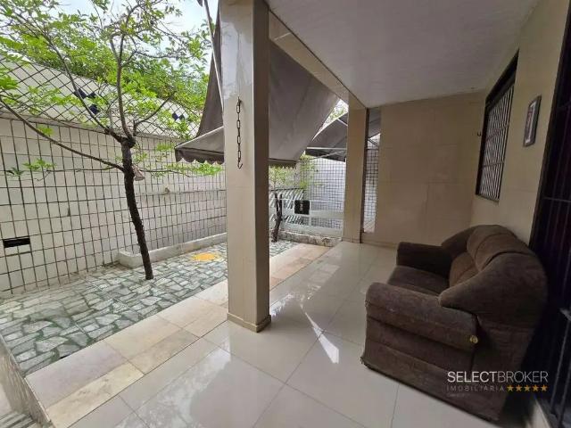 Casa / Sobrado para Venda em Fortaleza/CE Cocó 5 Quartos
