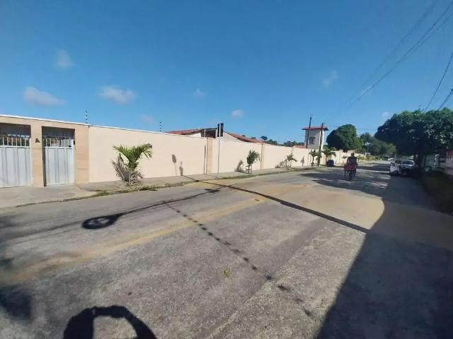 Casa / Sobrado para Venda em Fortaleza/CE Curió 2 Quartos
