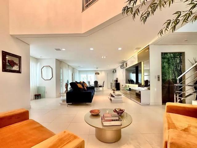 Casa / Sobrado para Venda em Fortaleza/CE de Lourdes 4 Quartos