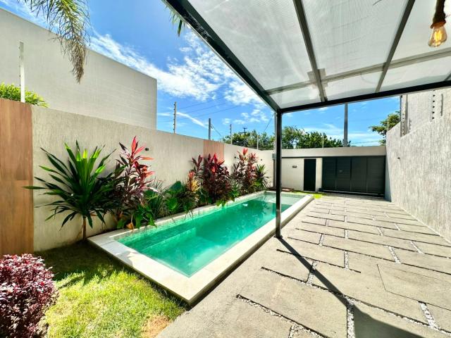 Casa / Sobrado para Venda em Fortaleza/CE Edson Queiroz 4 Quartos