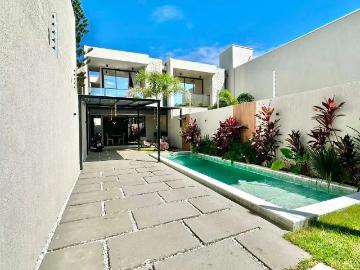 Casa / Sobrado para Venda em Fortaleza/CE Edson Queiroz 4 Quartos