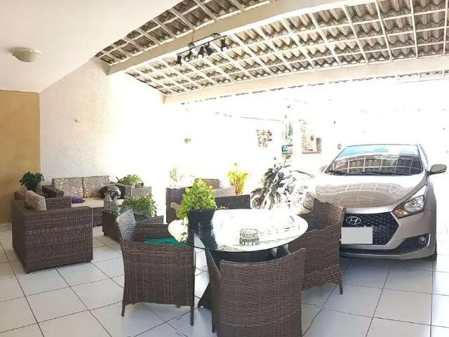 Casa / Sobrado para Venda em Fortaleza/CE Edson Queiroz 4 Quartos