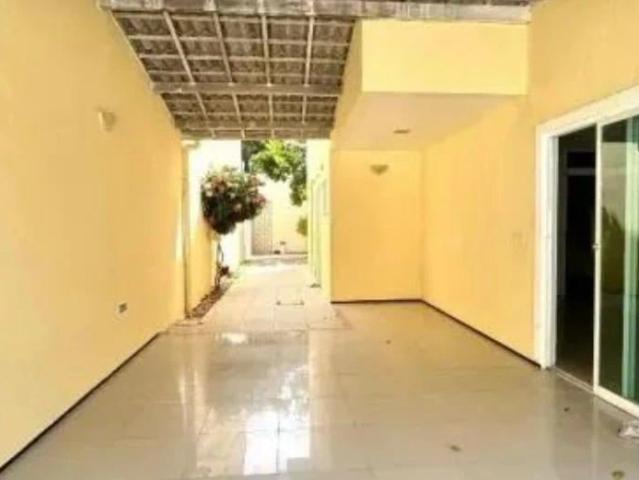 Casa / Sobrado para Venda em Fortaleza/CE Edson Queiroz 4 Quartos