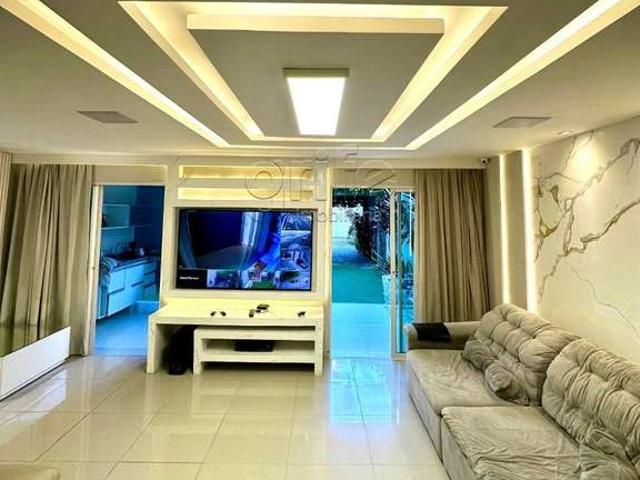 Casa / Sobrado para Venda em Fortaleza/CE Edson Queiroz 4 Quartos