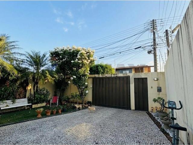Casa / Sobrado para Venda em Fortaleza/CE Edson Queiroz 4 Quartos