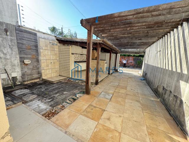 Casa / Sobrado para Venda em Fortaleza/CE Edson Queiroz 5 Quartos