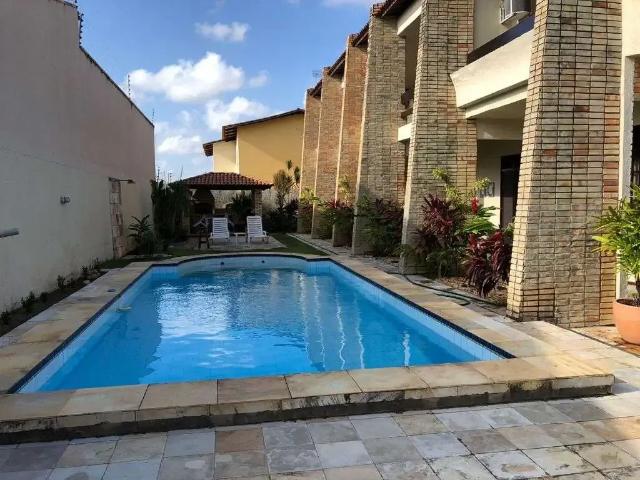 Casa / Sobrado para Venda em Fortaleza/CE Edson Queiroz 5 Quartos