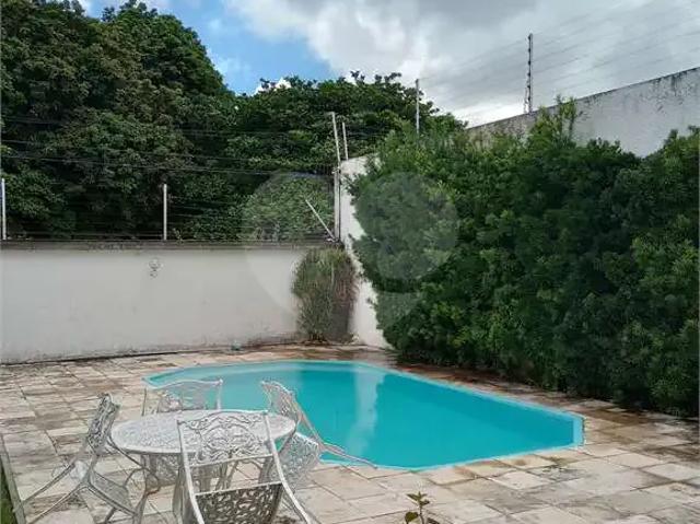 Casa / Sobrado para Venda em Fortaleza/CE Engenheiro Luciano Cavalcante 5 Quartos