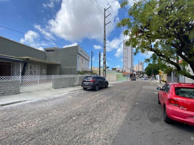 Casa / Sobrado para Venda em Fortaleza/CE Fátima 3 Quartos