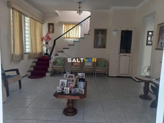 Casa / Sobrado para Venda em Fortaleza/CE Fátima 3 Quartos