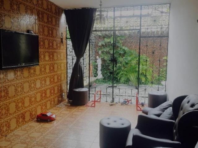Casa / Sobrado para Venda em Fortaleza/CE Fátima 4 Quartos