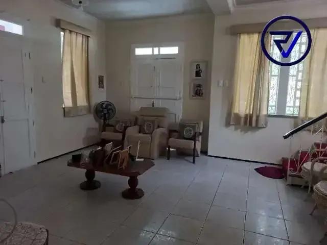 Casa / Sobrado para Venda em Fortaleza/CE Fátima 5 Quartos