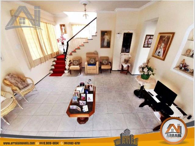 Casa / Sobrado para Venda em Fortaleza/CE Fátima 5 Quartos