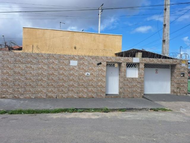 Casa / Sobrado para Venda em Fortaleza/CE Floresta 6 Quartos