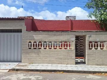 Casa / Sobrado para Venda em Fortaleza/CE Floresta 3 Quartos