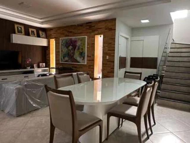 Casa / Sobrado para Venda em Fortaleza/CE Guajerú 4 Quartos