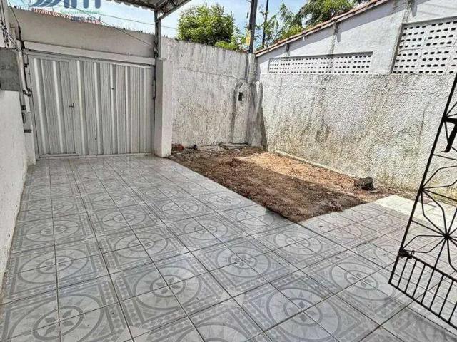 Casa / Sobrado para Venda em Fortaleza/CE Henrique Jorge 2 Quartos
