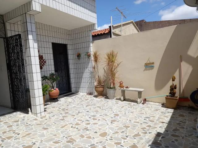 Casa / Sobrado para Venda em Fortaleza/CE Henrique Jorge