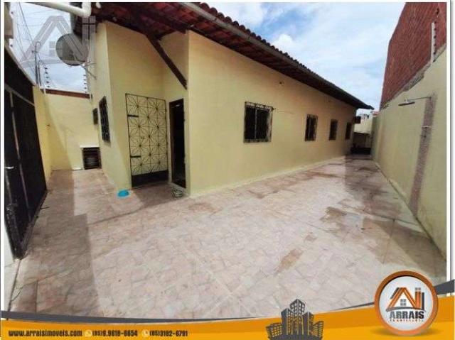 Casa / Sobrado para Venda em Fortaleza/CE Itaperi 3 Quartos