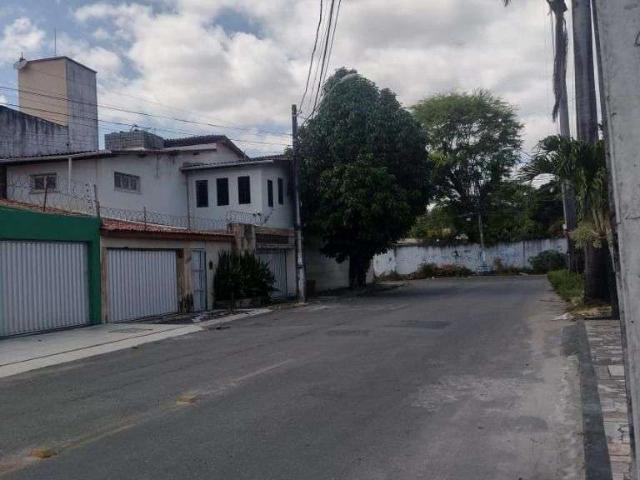 Casa / Sobrado para Venda em Fortaleza/CE Itaperi 4 Quartos