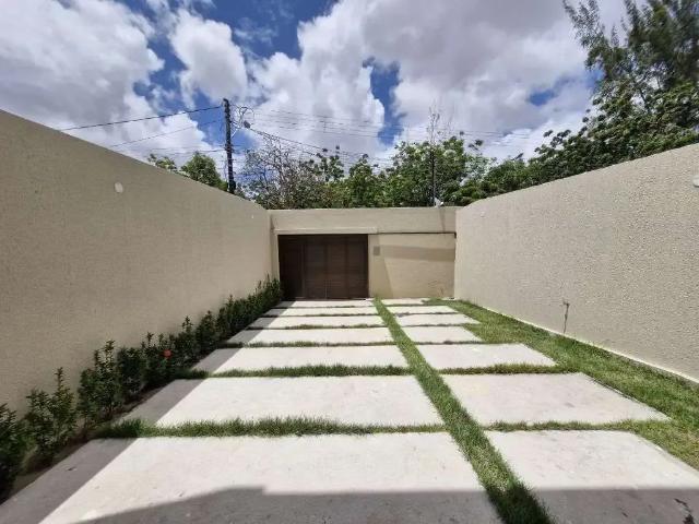 Casa / Sobrado para Venda em Fortaleza/CE Jardim das Oliveiras 4 Quartos
