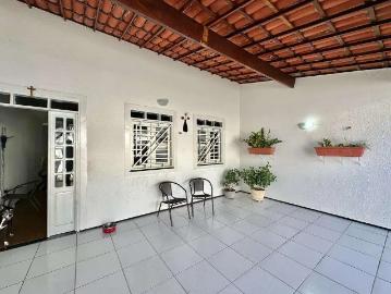 Casa / Sobrado para Venda em Fortaleza/CE Jardim das Oliveiras 4 Quartos