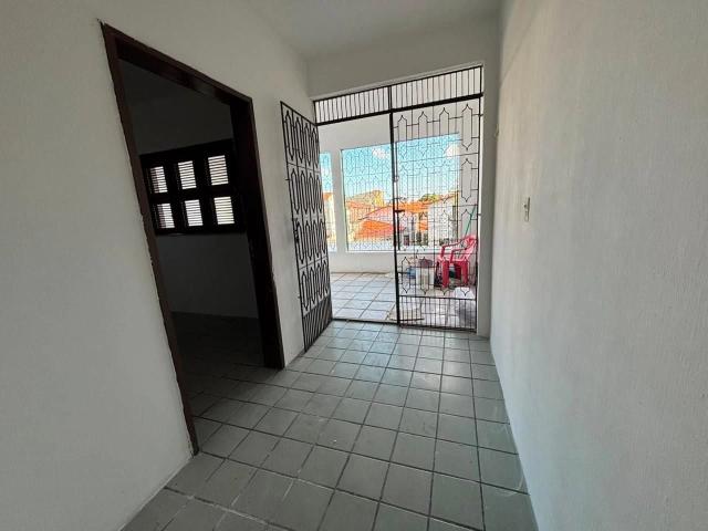 Casa / Sobrado para Venda em Fortaleza/CE Joaquim Távora 5 Quartos