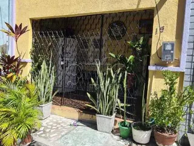 Casa / Sobrado para Venda em Fortaleza/CE José Bonifácio 2 Quartos